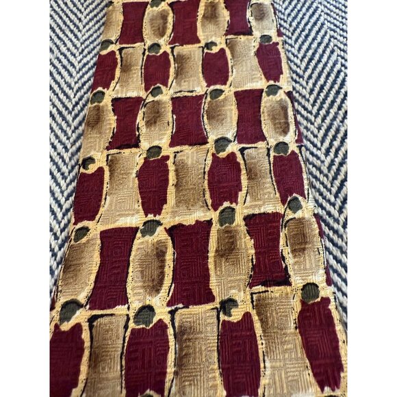 Gianfranco Ruffini Italy Geometric Silk Tie Red & Gold Pattern - Picture 2 of 5